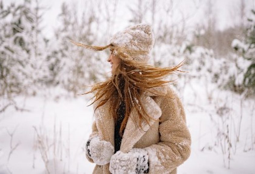 Cheveux en hiver : comment les protéger du froid ?